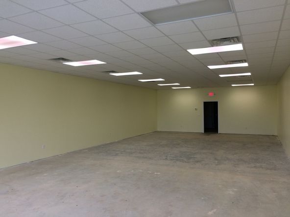 Yorkshire Square: 123-133 Ana Drive, Florence, AL 35630